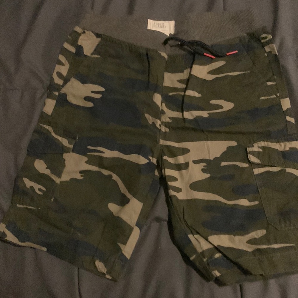 Kids camo cargo shorts